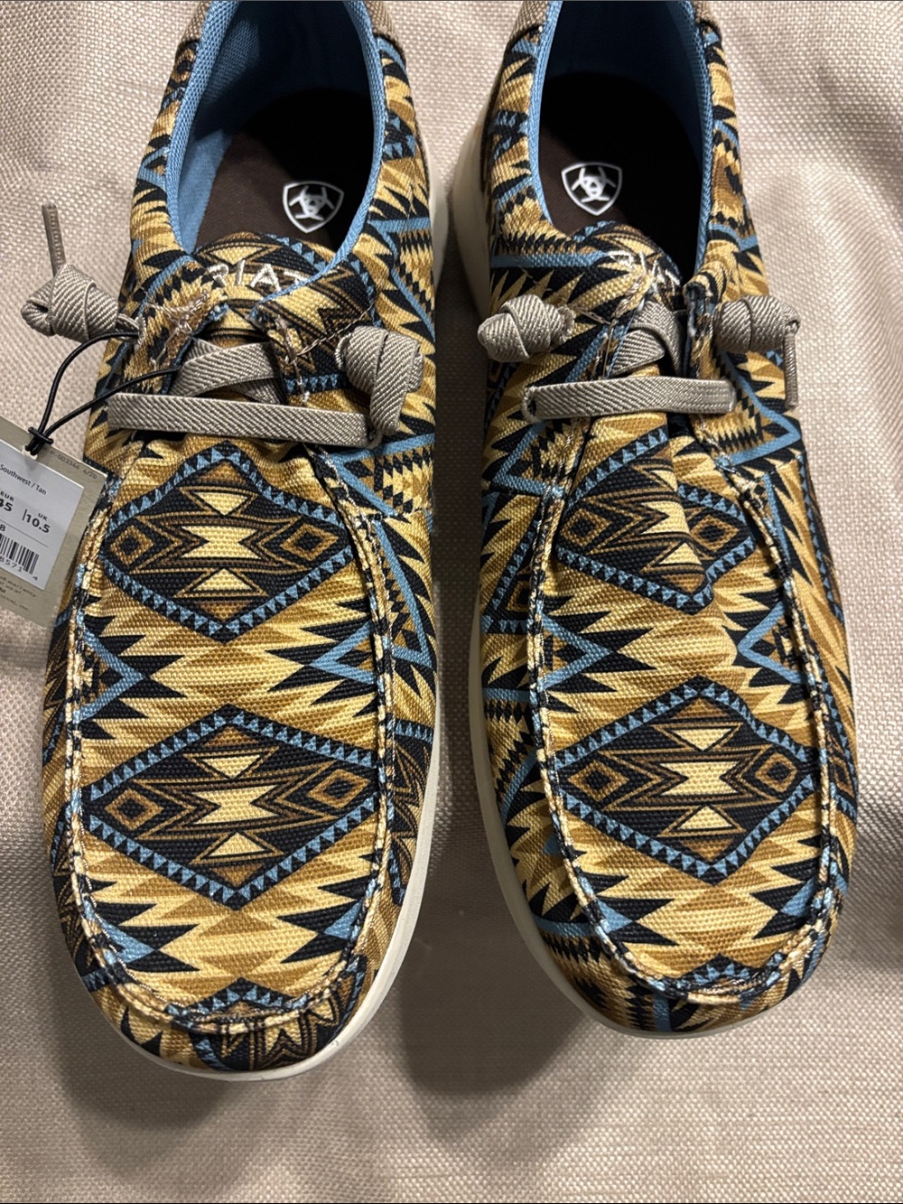 Ariat Men’s Hilo Stretch Lace Shoes - Picture 2 of 10